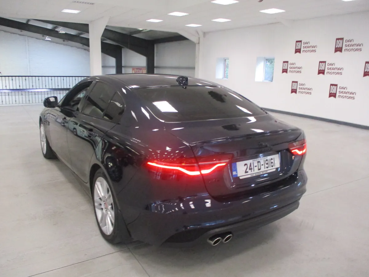 Jaguar XE S AUTO 2024 - Image 2