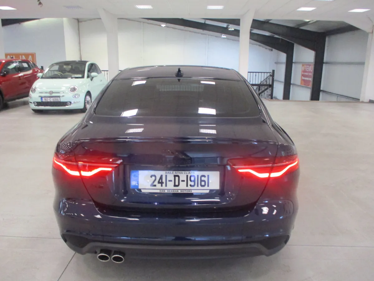 Jaguar XE S AUTO 2024 - Image 3