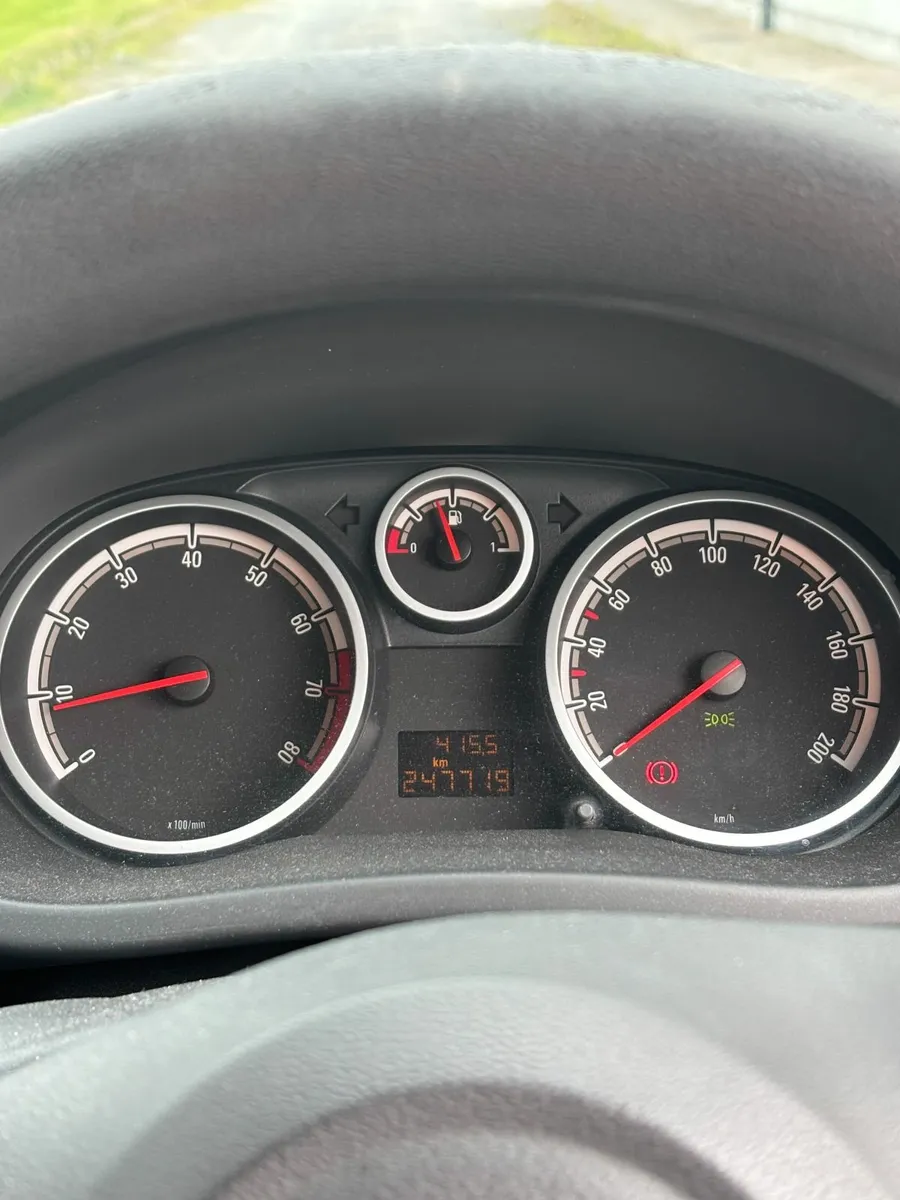 Opel Corsa 2008 - Image 2