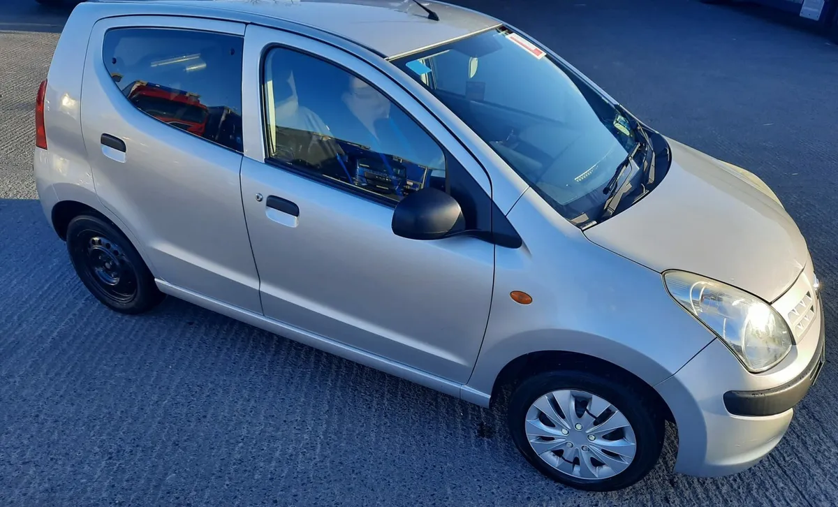 Nissan Pixo 2011 - Image 1
