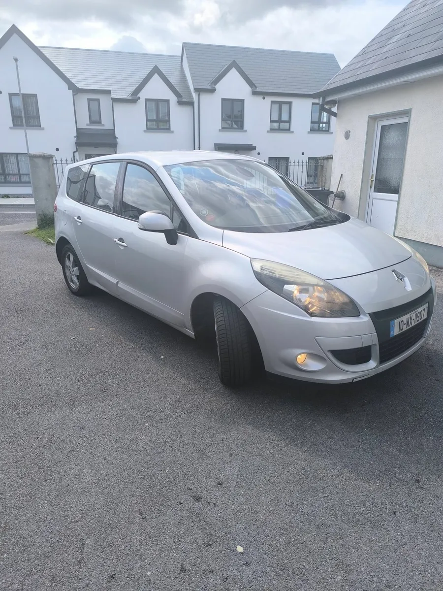 Renault Grand Scenic 2010 - Image 1