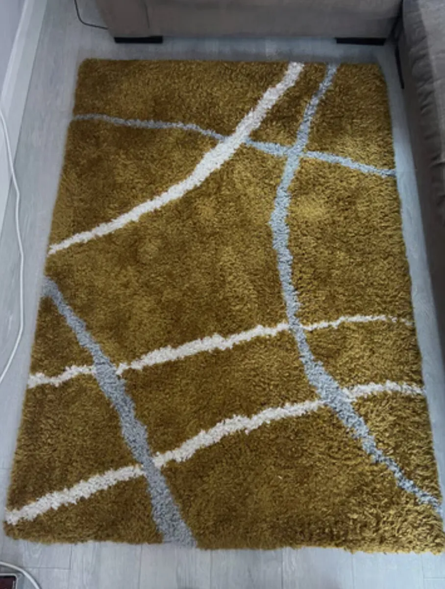 Soft rug - Image 1