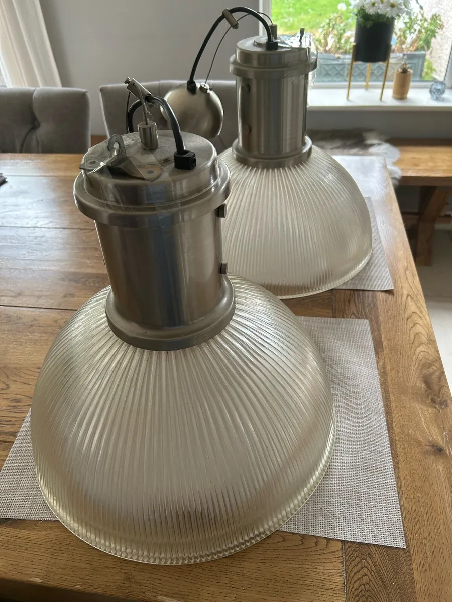 Pendant lights - Image 1
