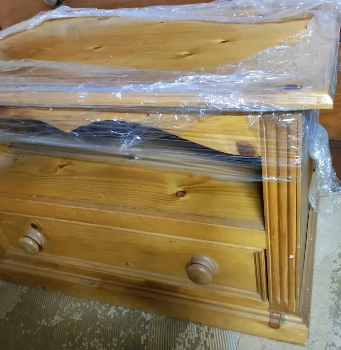 Solid pine TV unit, ottoman, island high stool - Image 3