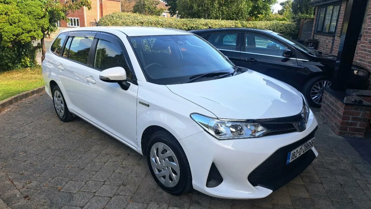 TOYOTA COROLLA FIELDER ESTATE 1.5 AUTO HYBRID 2018 - Image 1