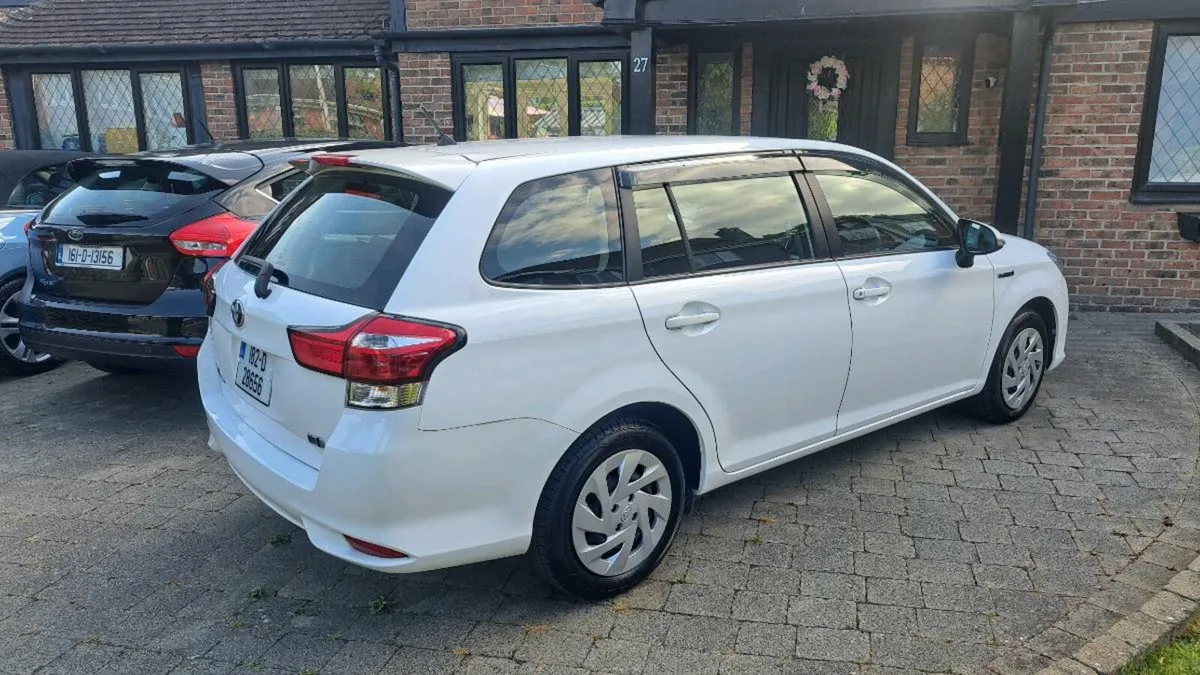 TOYOTA COROLLA FIELDER ESTATE 1.5 AUTO HYBRID 2018 - Image 4