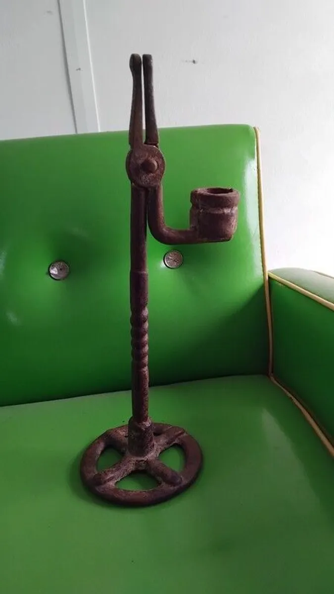 Antique rush lighter - Image 1