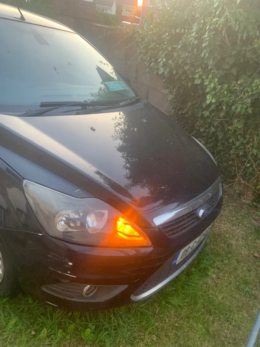 Ford Focus 2009 - Image 2