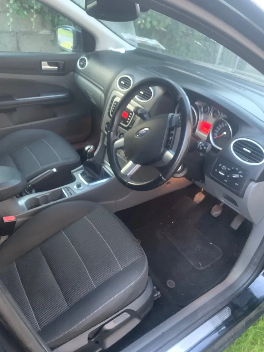 Ford Focus 2009 - Image 3