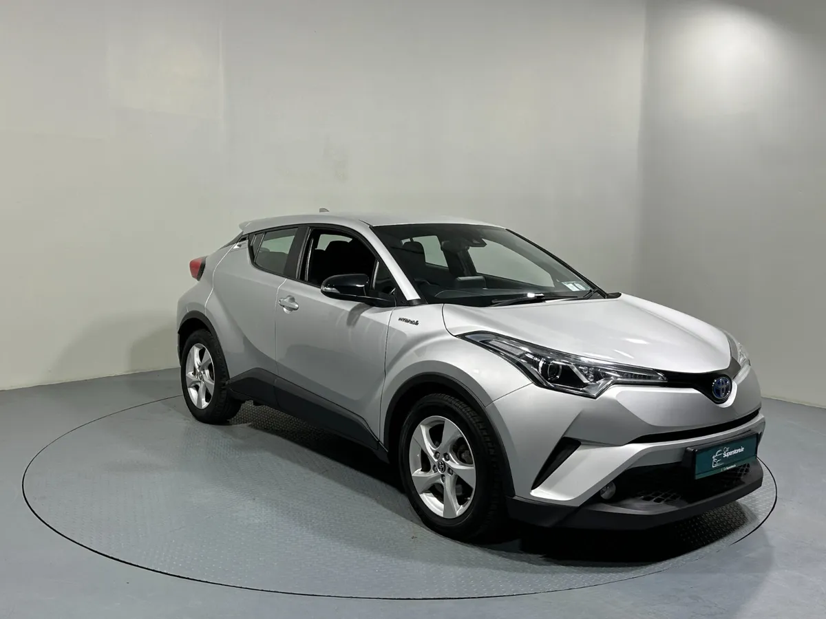 Toyota C-HR Hybrid Luna 4DR Auto 181 (2018) - Image 1