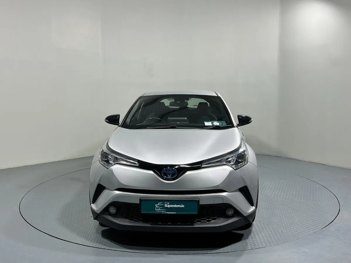 Toyota C-HR Hybrid Luna 4DR Auto 181 (2018) - Image 2