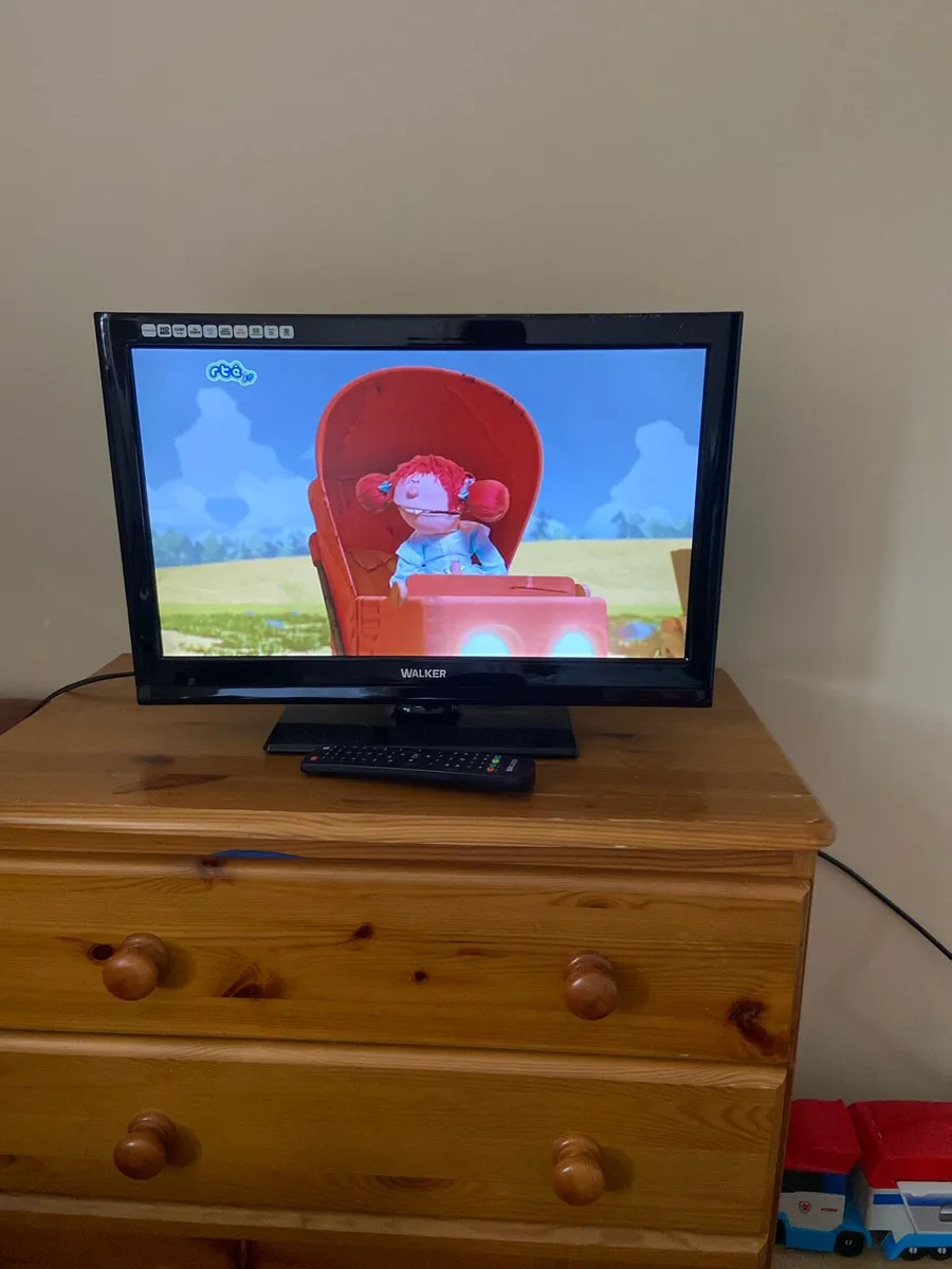 21. Inch.  Walker. TV.  With. Remote - Image 1