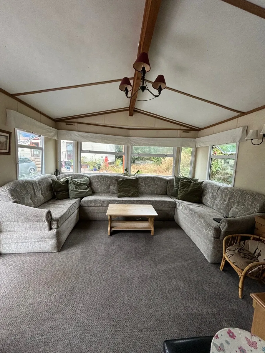 3 bed Double glazed, central heating 37X12 - Image 1