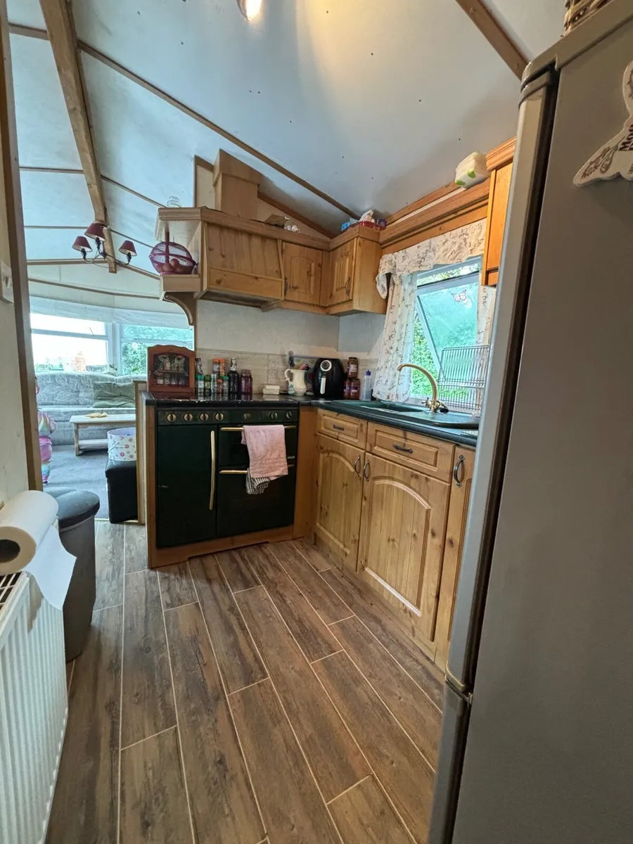3 bed Double glazed, central heating 37X12 - Image 3