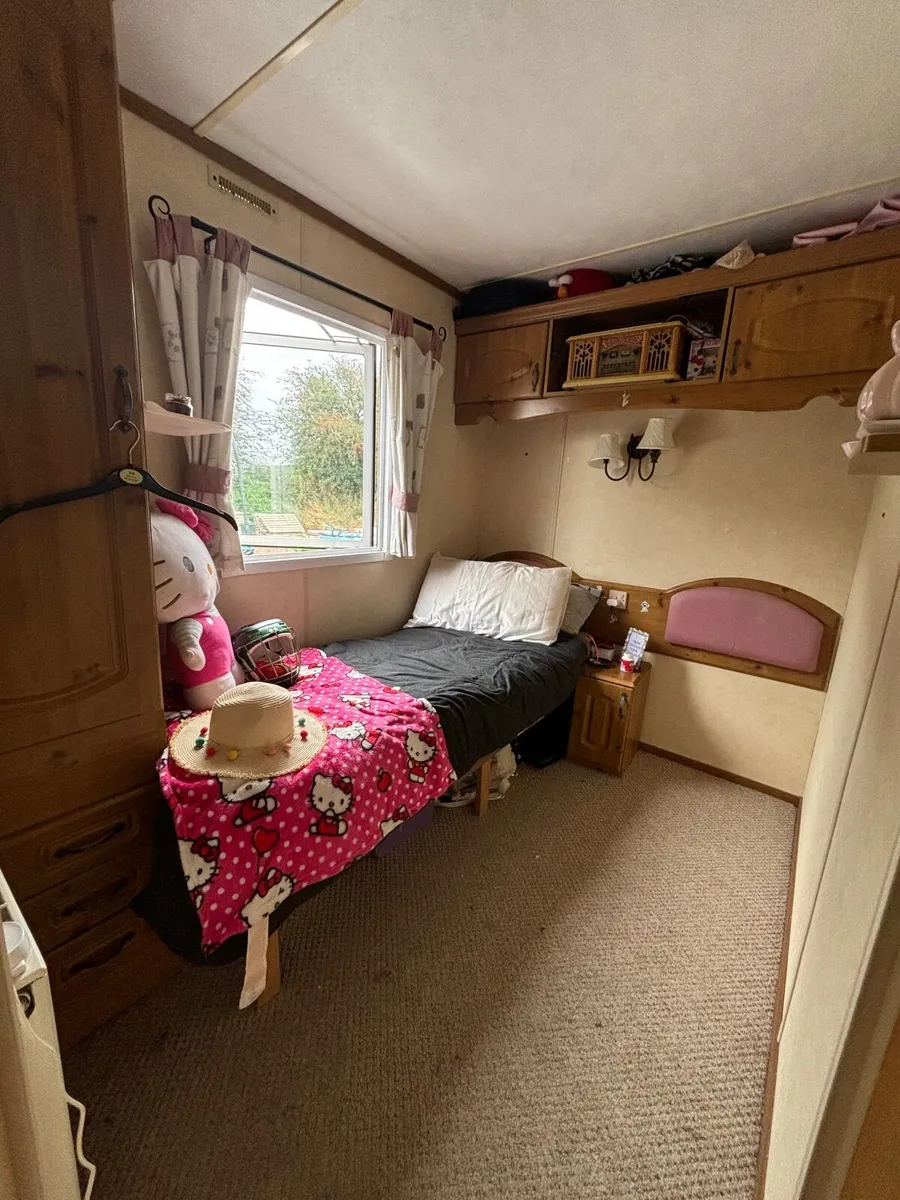 3 bed Double glazed, central heating 37X12 - Image 4