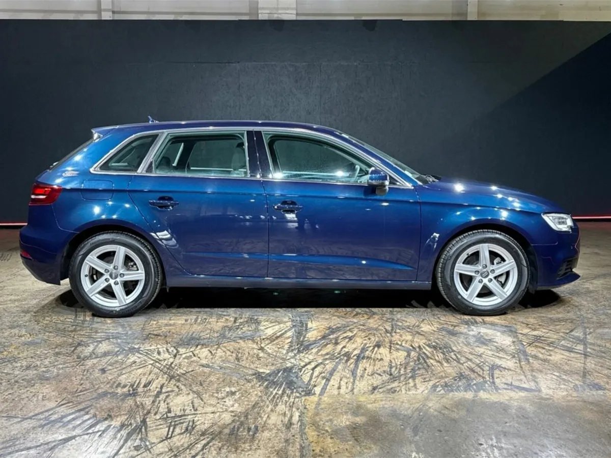 Audi A3 LOW MILEAGE 1.4 TFSI AUTOMATIC - REVERSE C - Image 3