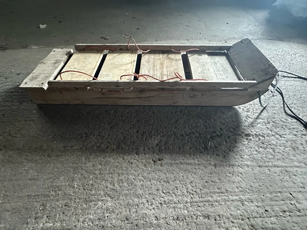 Vintage Wooden Snow Sled / Toboggan (1940/50’s) - Image 1