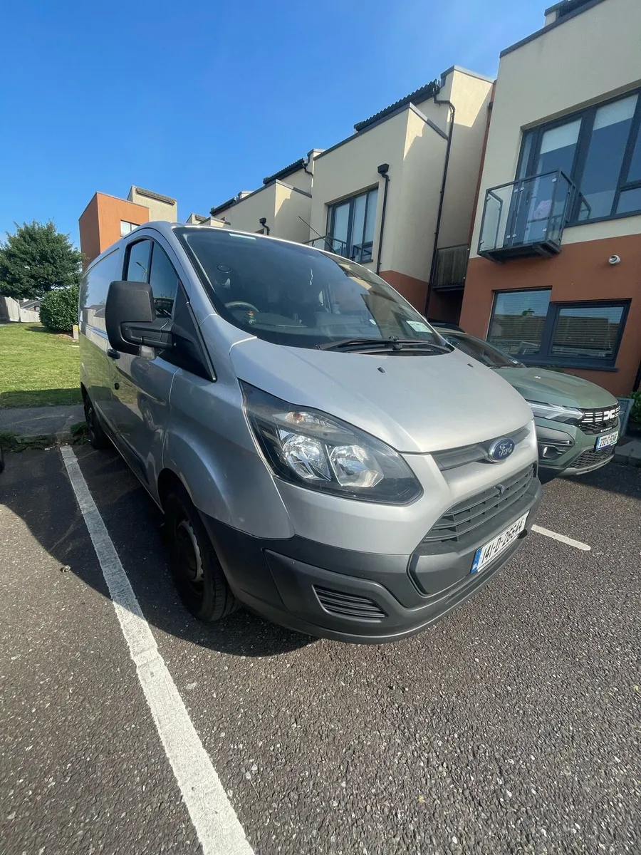 Ford Transit Custom swb low mileage - Image 2