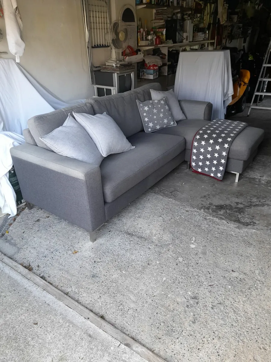 Couch - Image 3