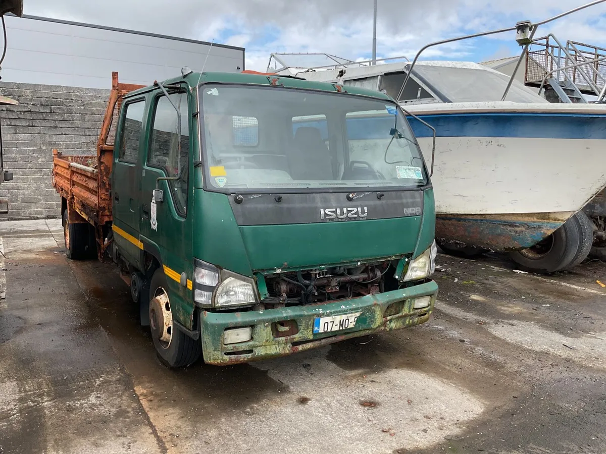 2007 Isuzu Crew Cab For Auction - Image 1