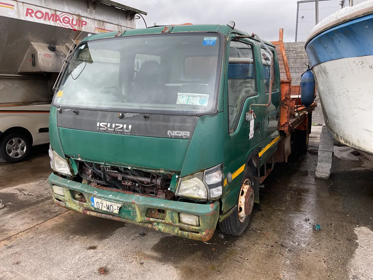 2007 Isuzu Crew Cab For Auction - Image 4
