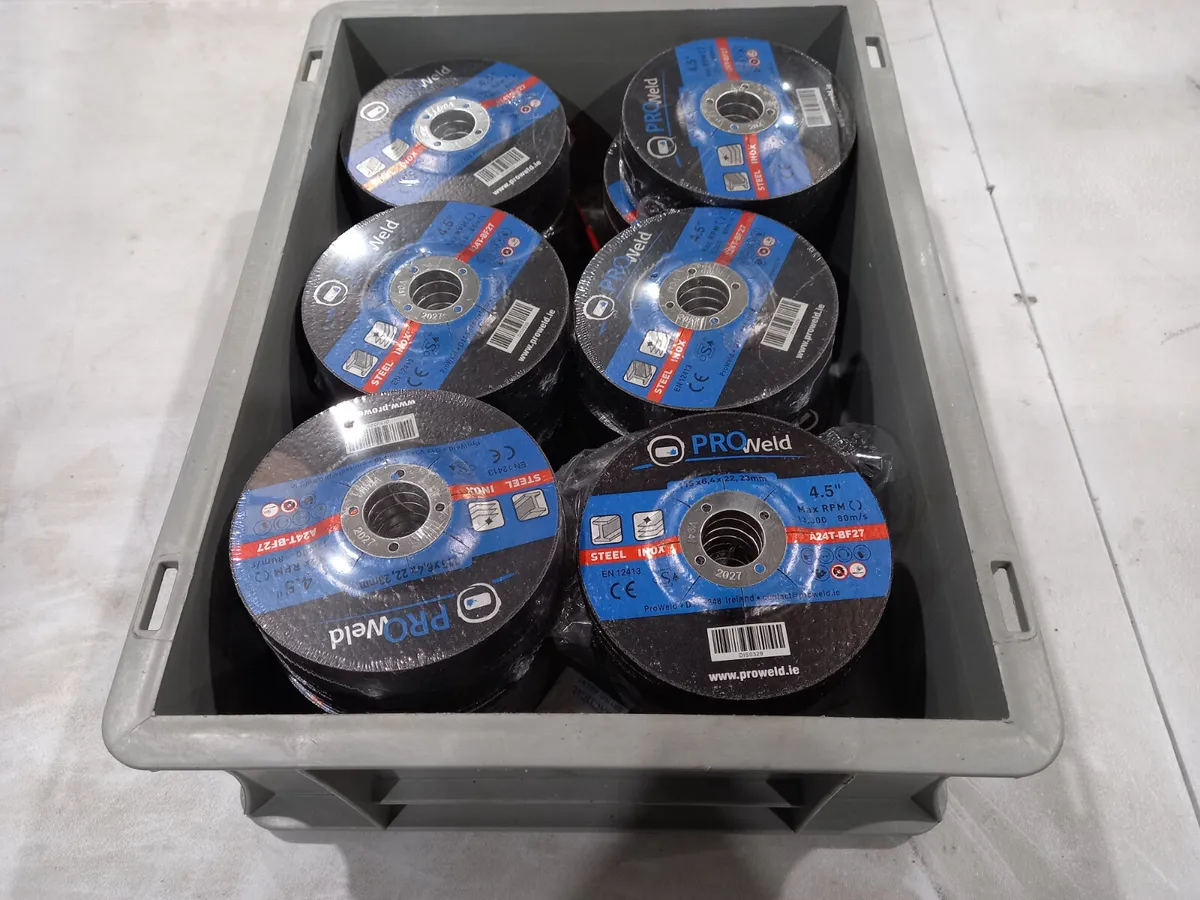 Large Selection Of Duction Avaliable At Auction - Image 2