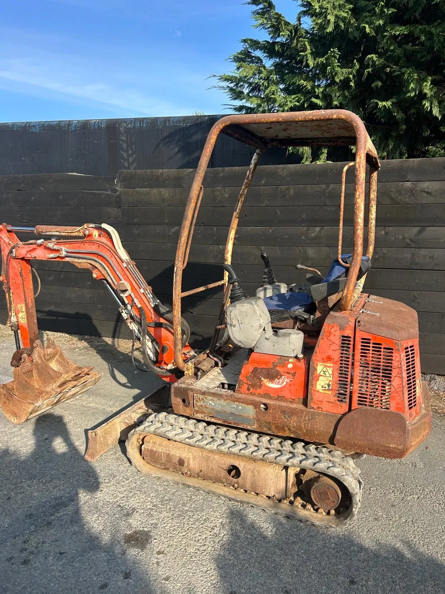1.5 ton mini digger for sale - Image 4