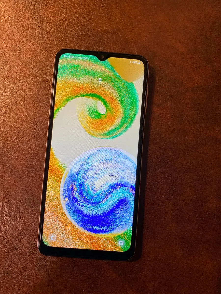 New Smartphone Samsung SimFree open to any network - Image 1