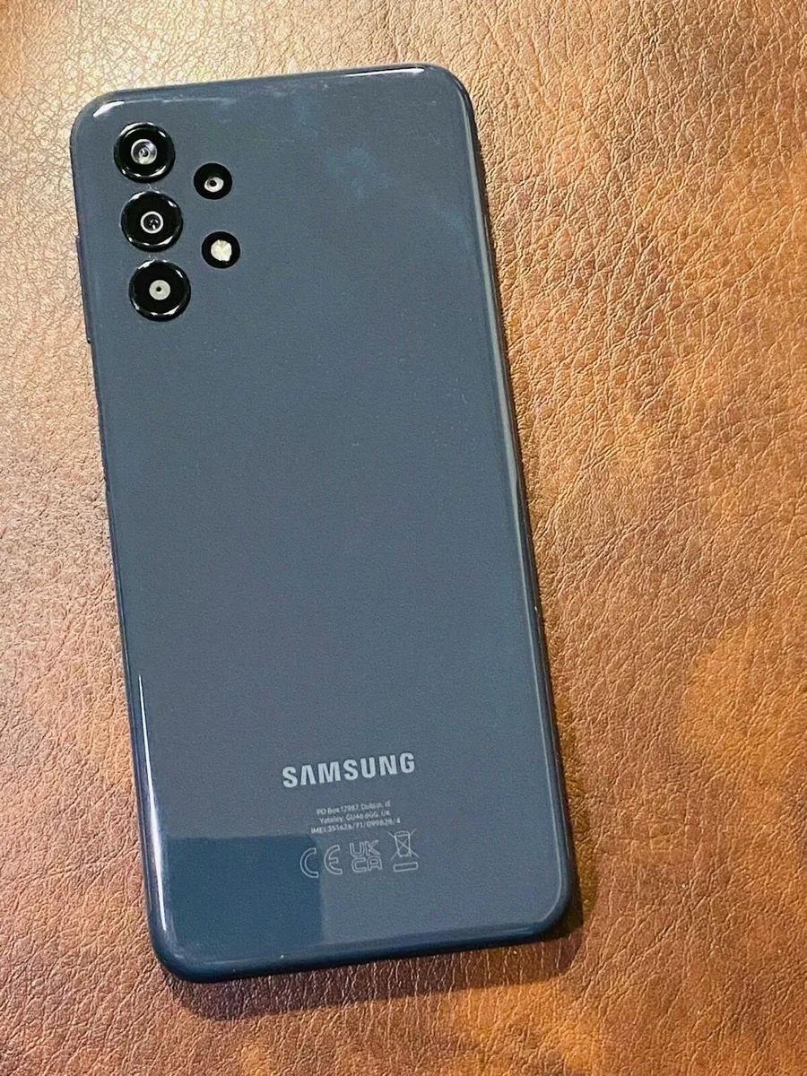 New Smartphone Samsung SimFree open to any network - Image 2