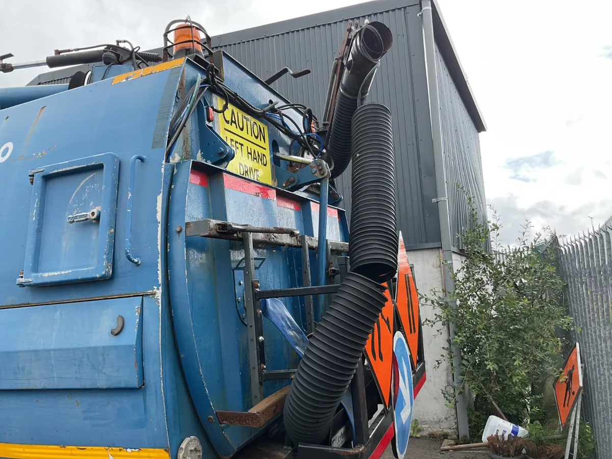 2009 DAF Sweeper For Auction - Image 3