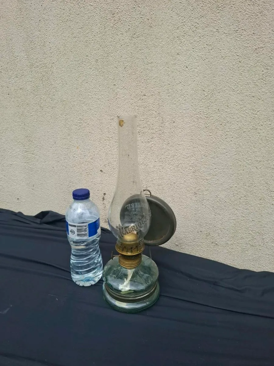 Glass oil lamp postage possible
