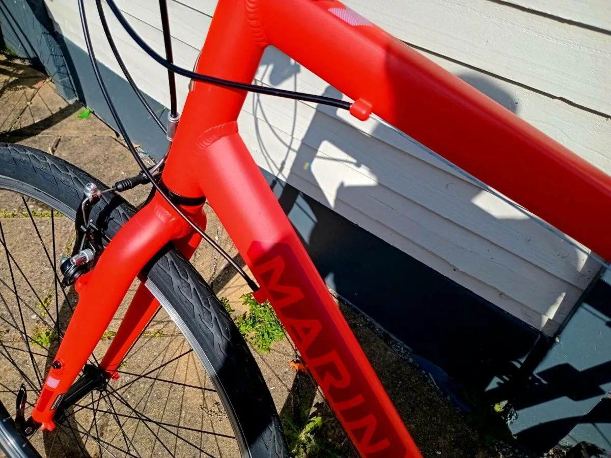 MARIN LARKSPUR CS3 HYBRID BICYCLE - Image 3