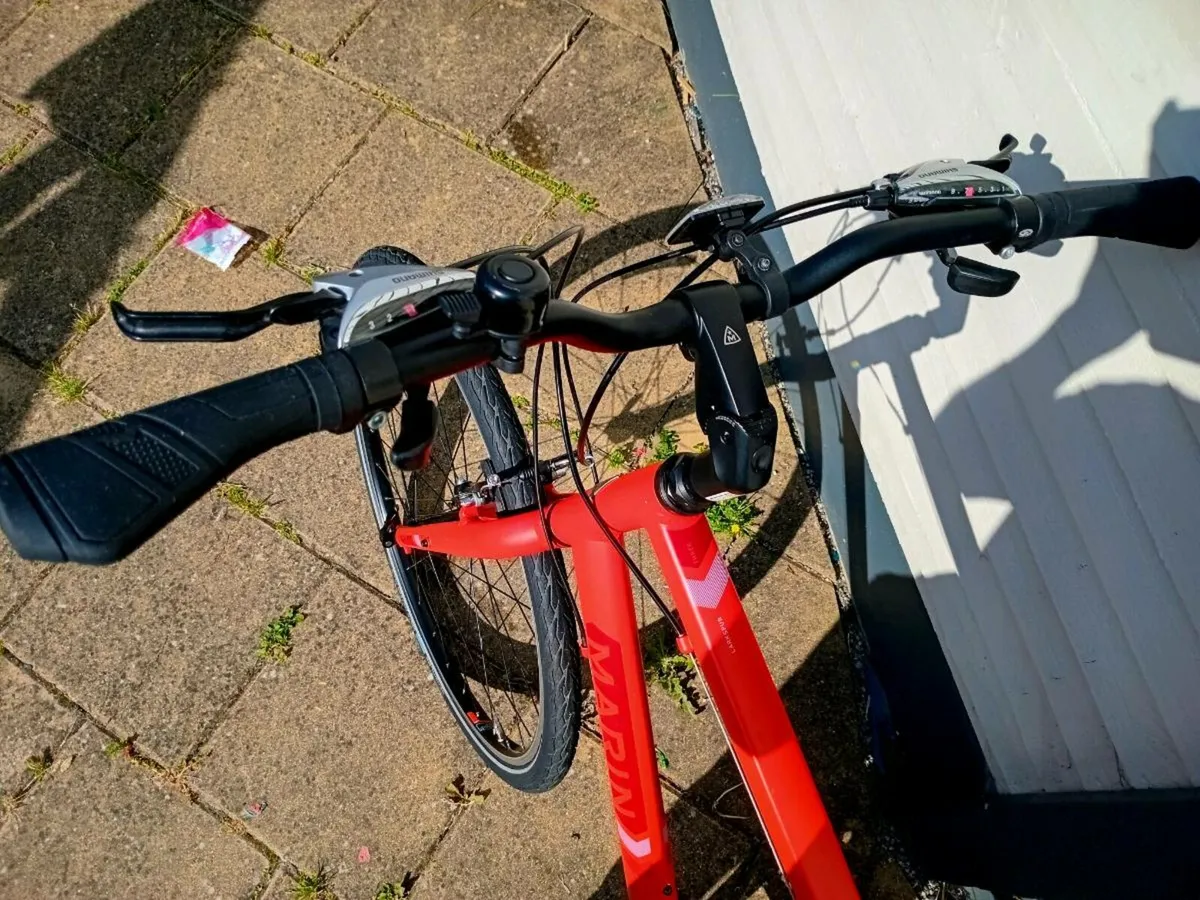 MARIN LARKSPUR CS3 HYBRID BICYCLE - Image 4