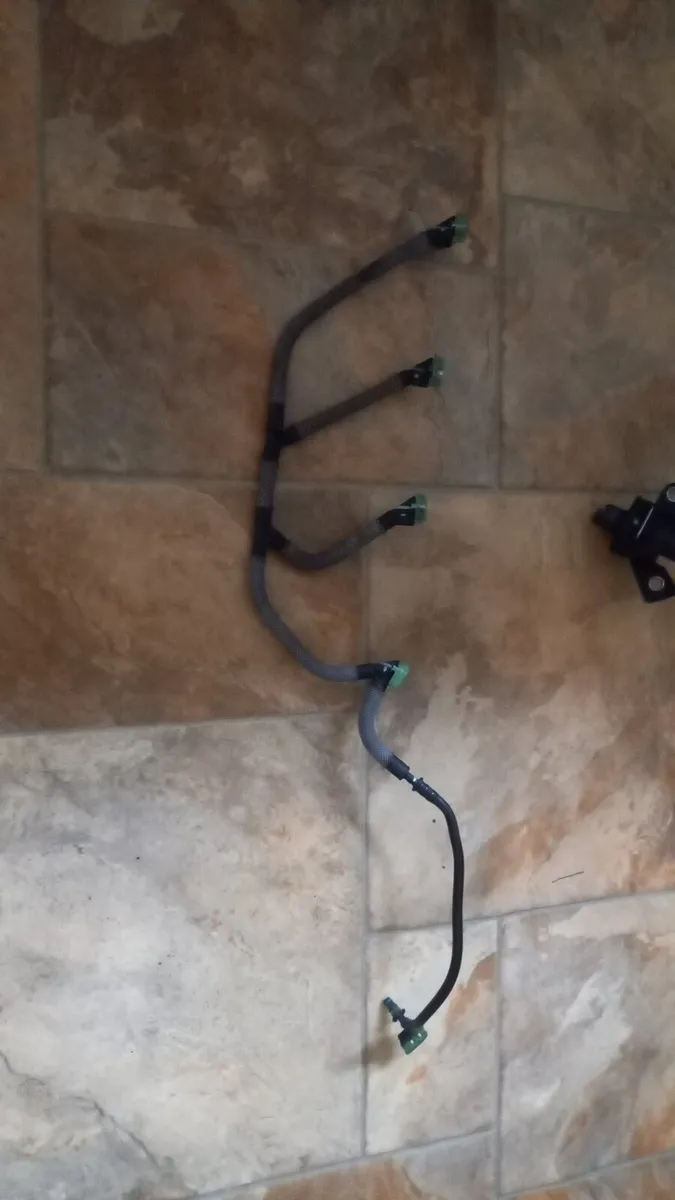 Ford injectors and fuel bar - Image 4