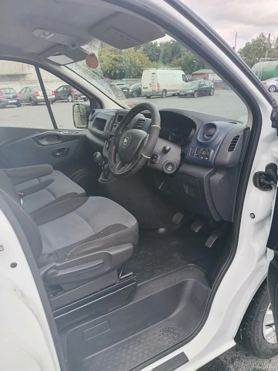 192 Opel vivaro - Image 2