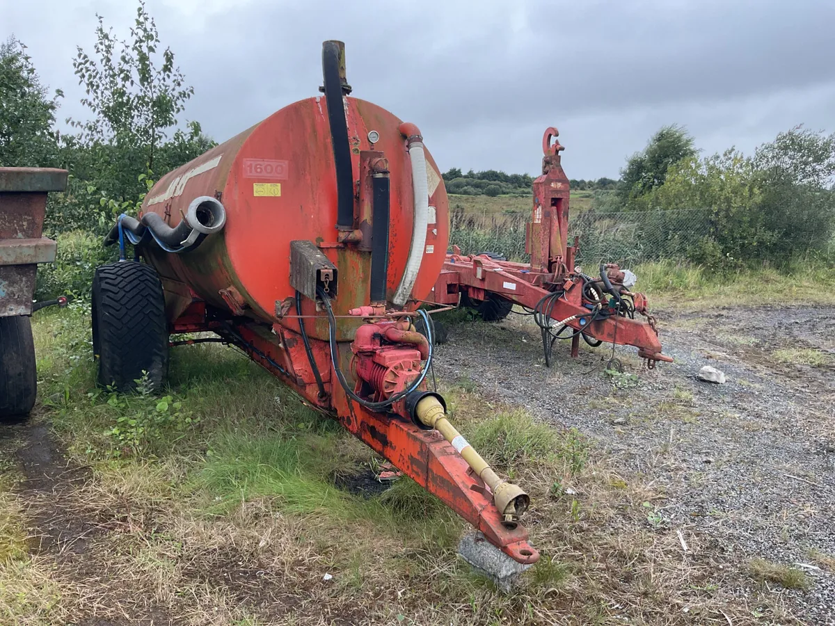 Abbey 1600 Tank For Auction - Image 2