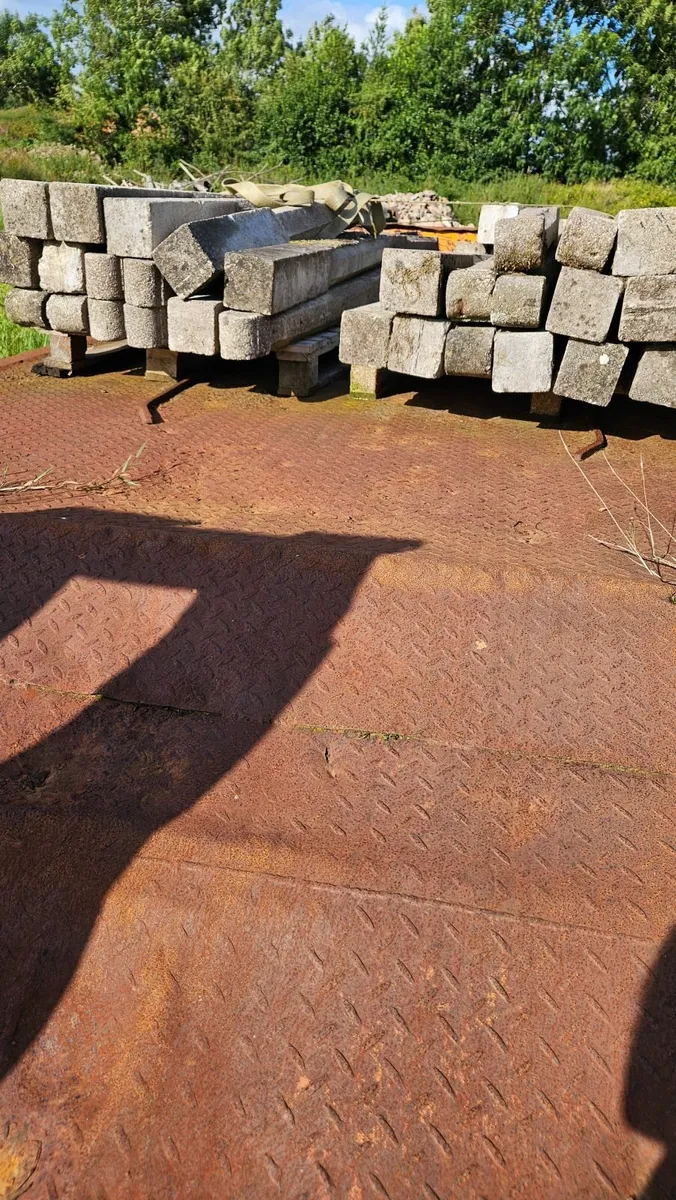 Concrete fencing Posts - Image 3