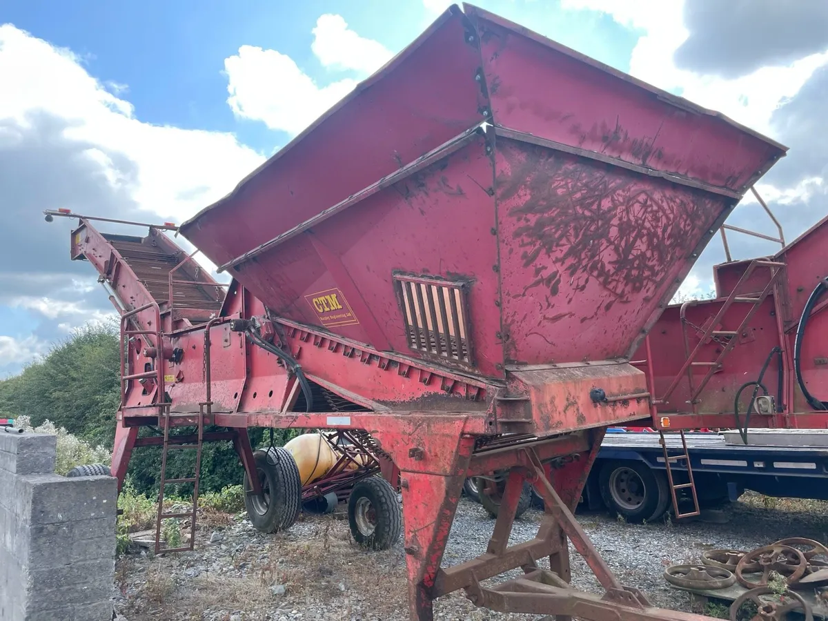 Beet Cleaner Loader - Image 1