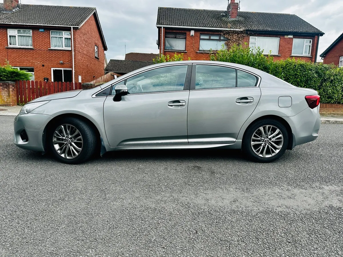 Toyota Avensis 1.6 Business edition - Image 3