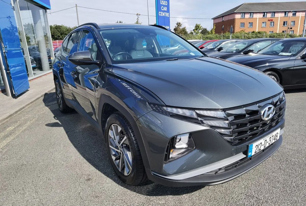 HYUNDAI TUCSON 1.6 DIESEL EXECUTIVE - Image 3