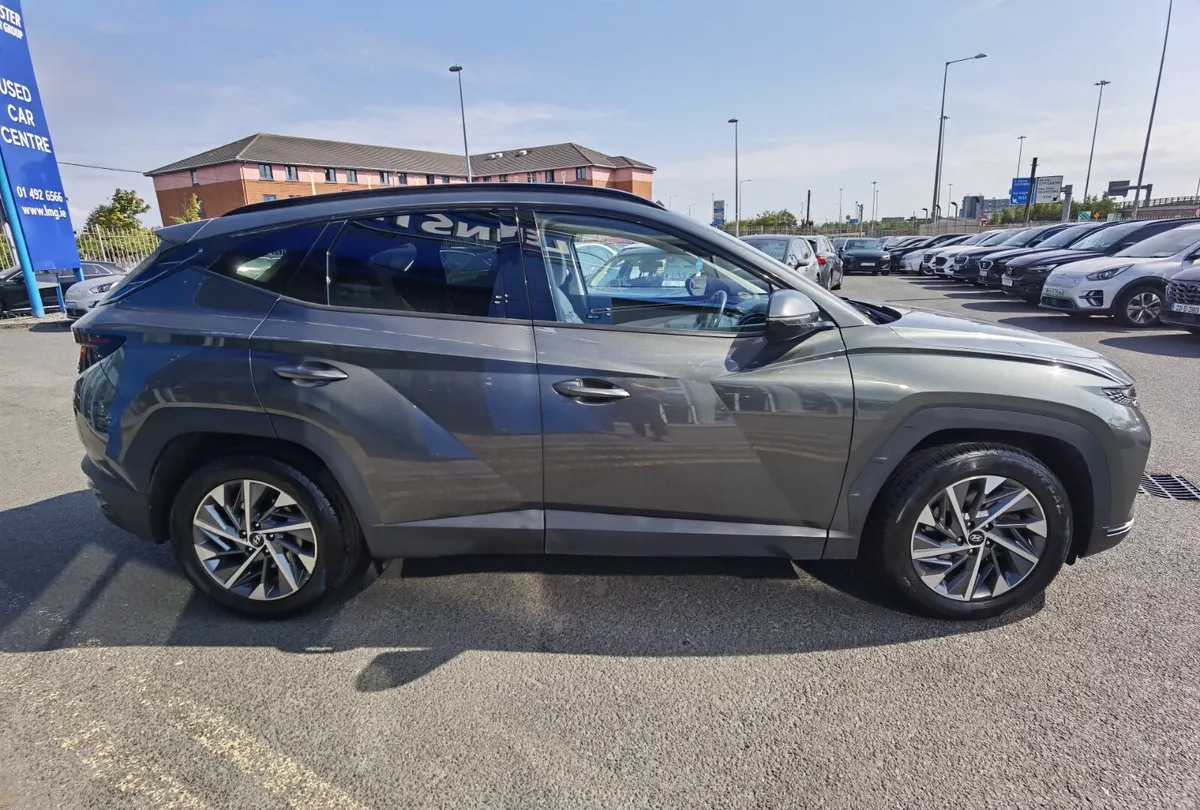 HYUNDAI TUCSON 1.6 DIESEL EXECUTIVE - Image 4
