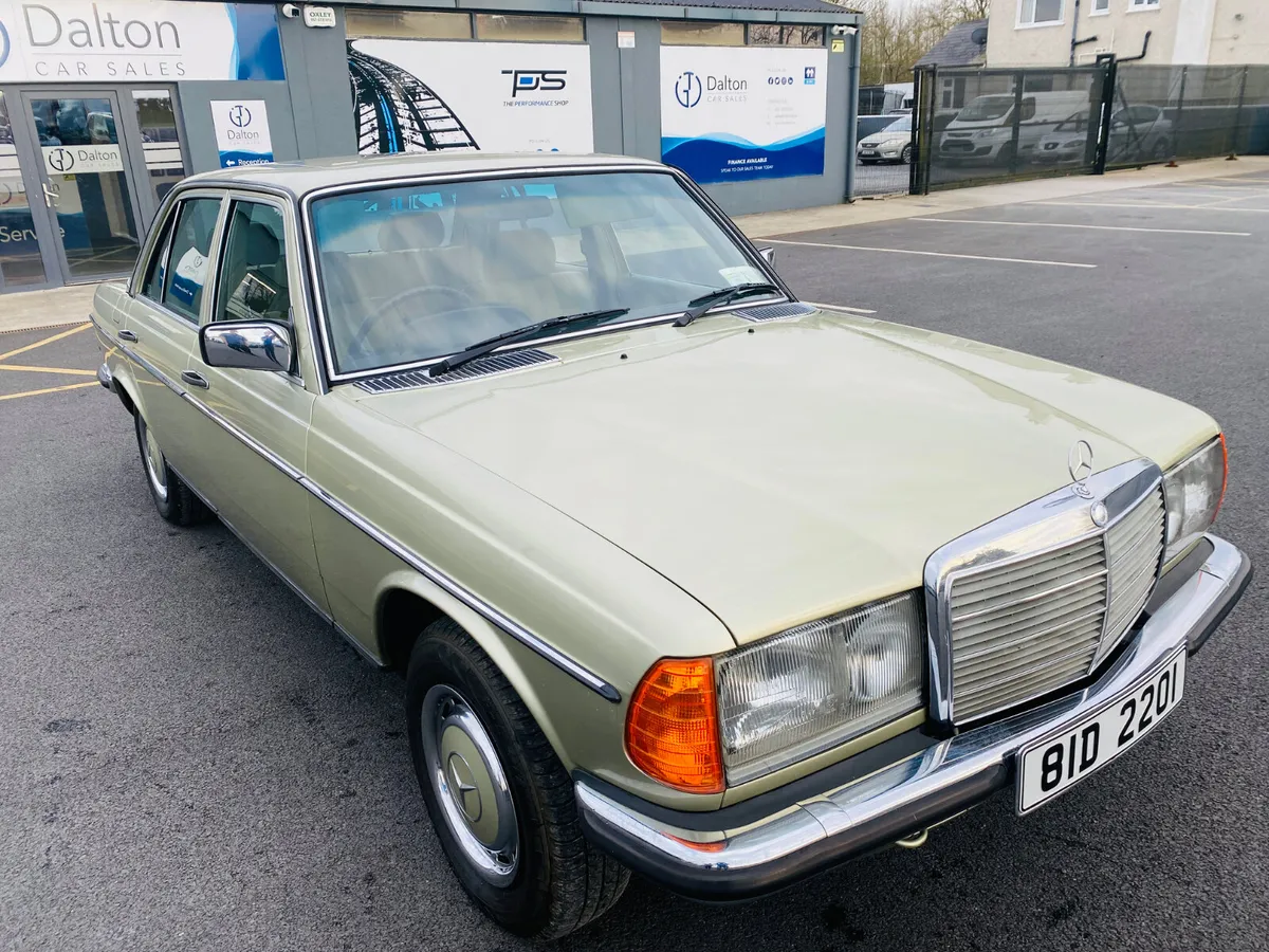 MERCEDES 280e 1981 AUTOMATIC - Image 4