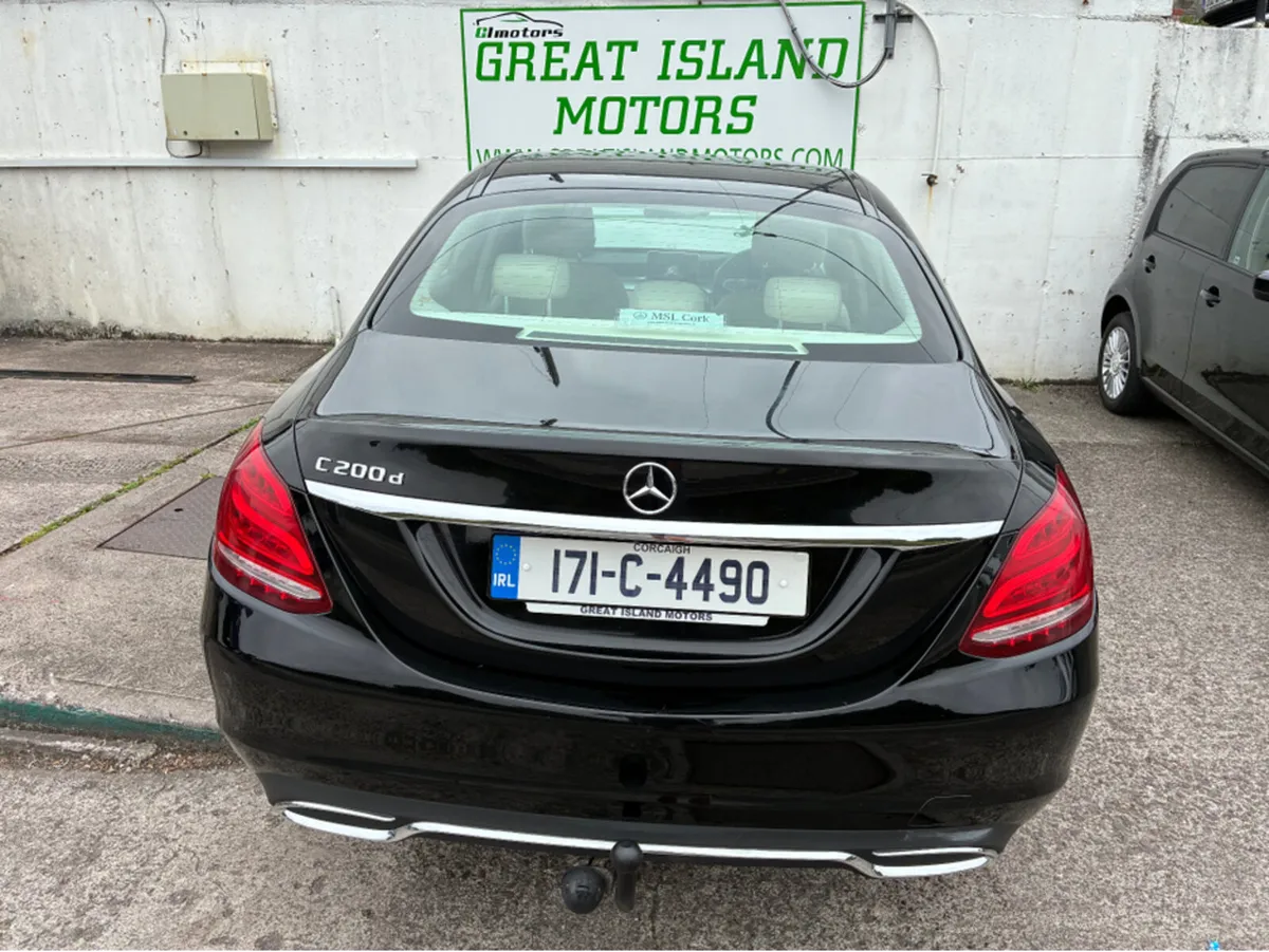 Mercedes-Benz C-Class 200 D EXCLUSIVE 4DR A AUTO - Image 2