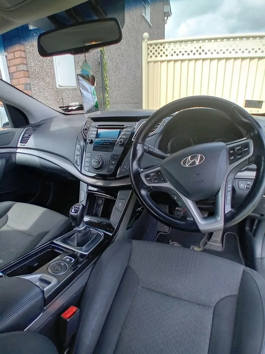 Car - Image 4