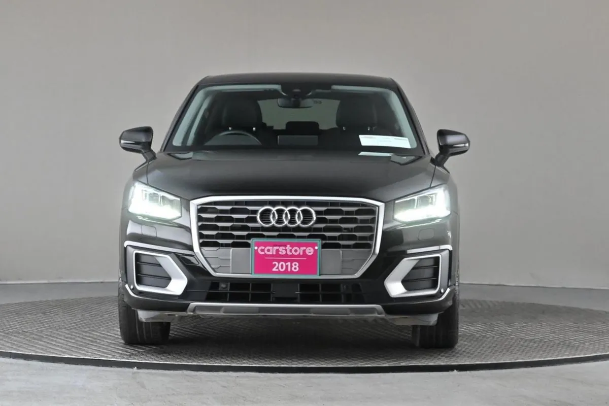 Audi Q2 1.0 Tfsi S-tronic 115BHP  reverse Cam par - Image 2