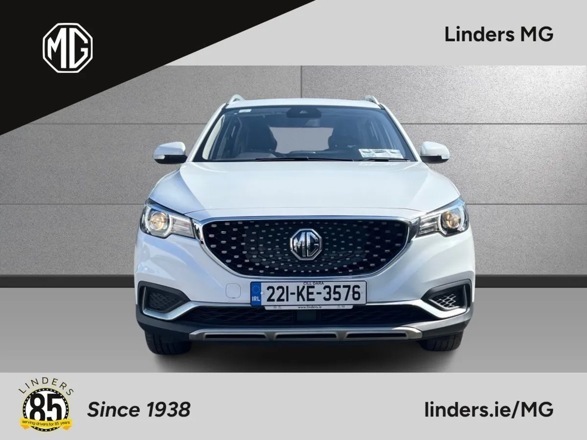 MG ZS Exclusive 263KM Range - Pan Roof/leather - Image 2