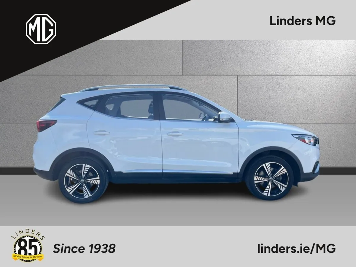 MG ZS Exclusive 263KM Range - Pan Roof/leather - Image 4