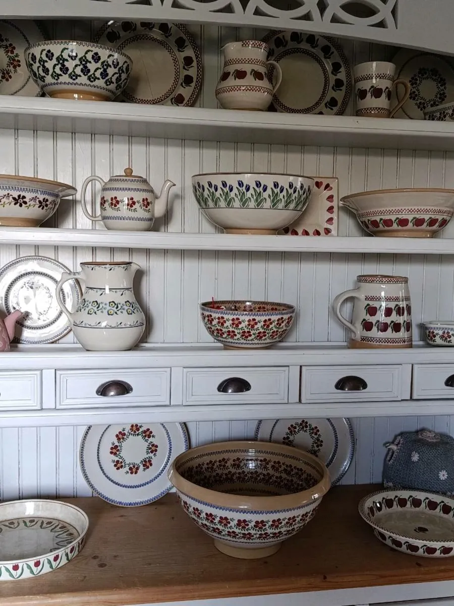 Solid kitchen dresser delivery arranged - Image 3