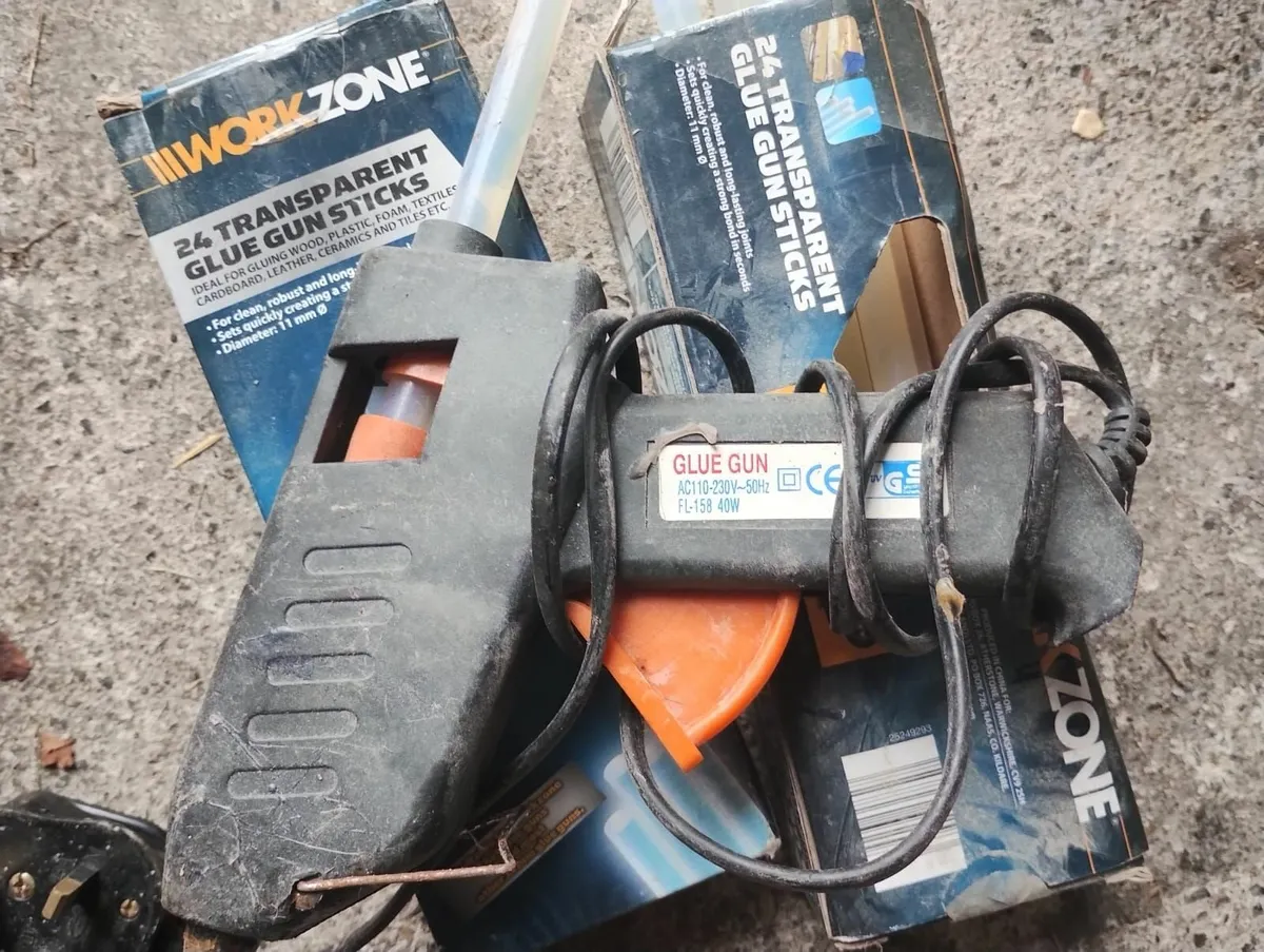 Glue gun sticks