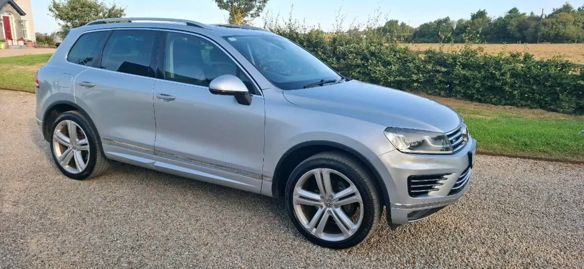 Vw Tourage 2016 5 seat business - Image 1